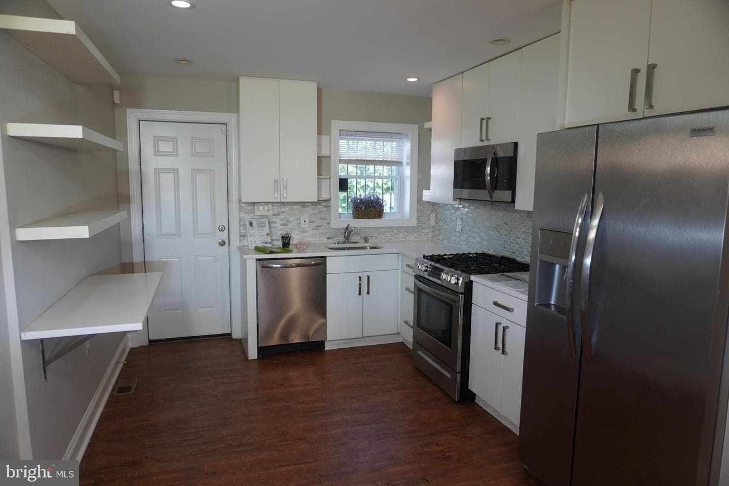 227 N Rose Street photo 10