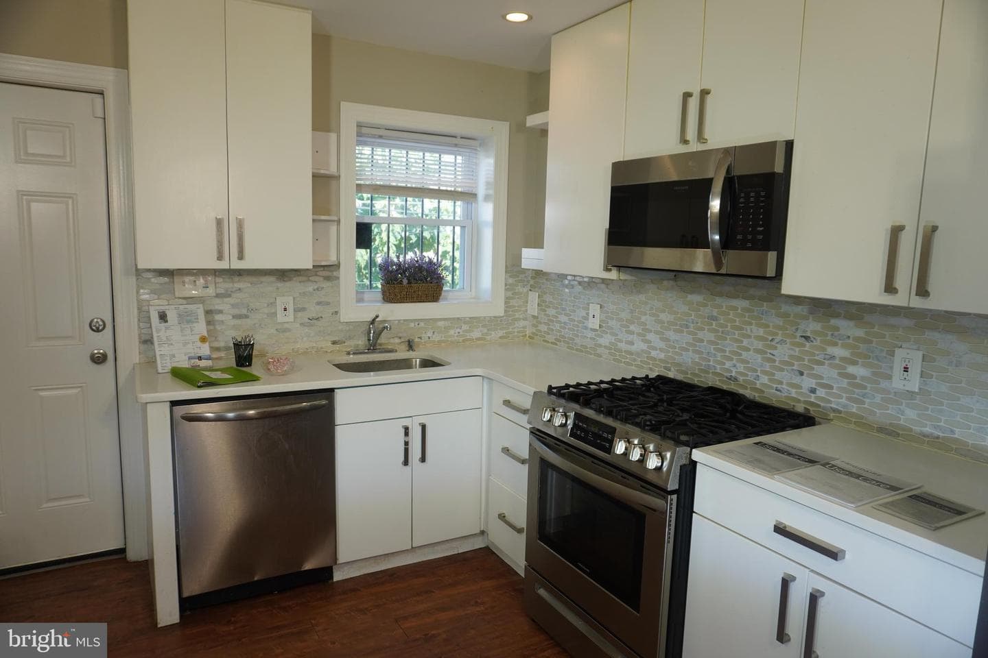 227 N Rose Street photo 13