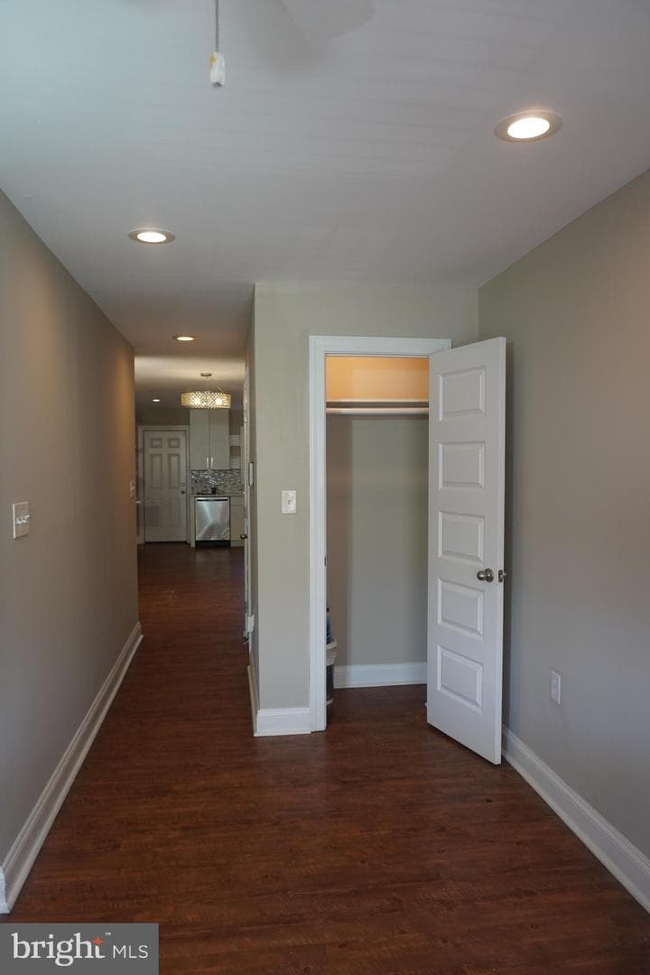 227 N Rose Street photo 14