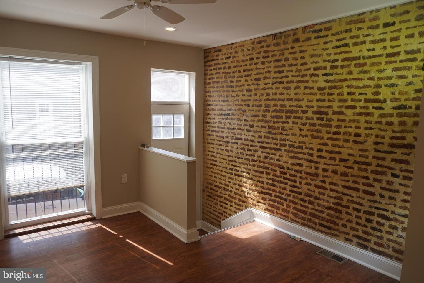 227 N Rose Street photo 3