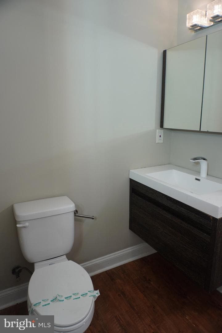 227 N Rose Street photo 32