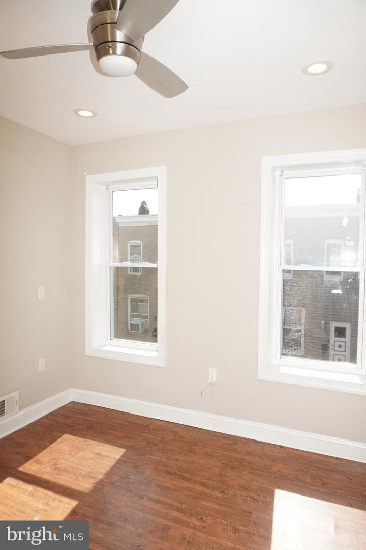 227 N Rose Street photo 36