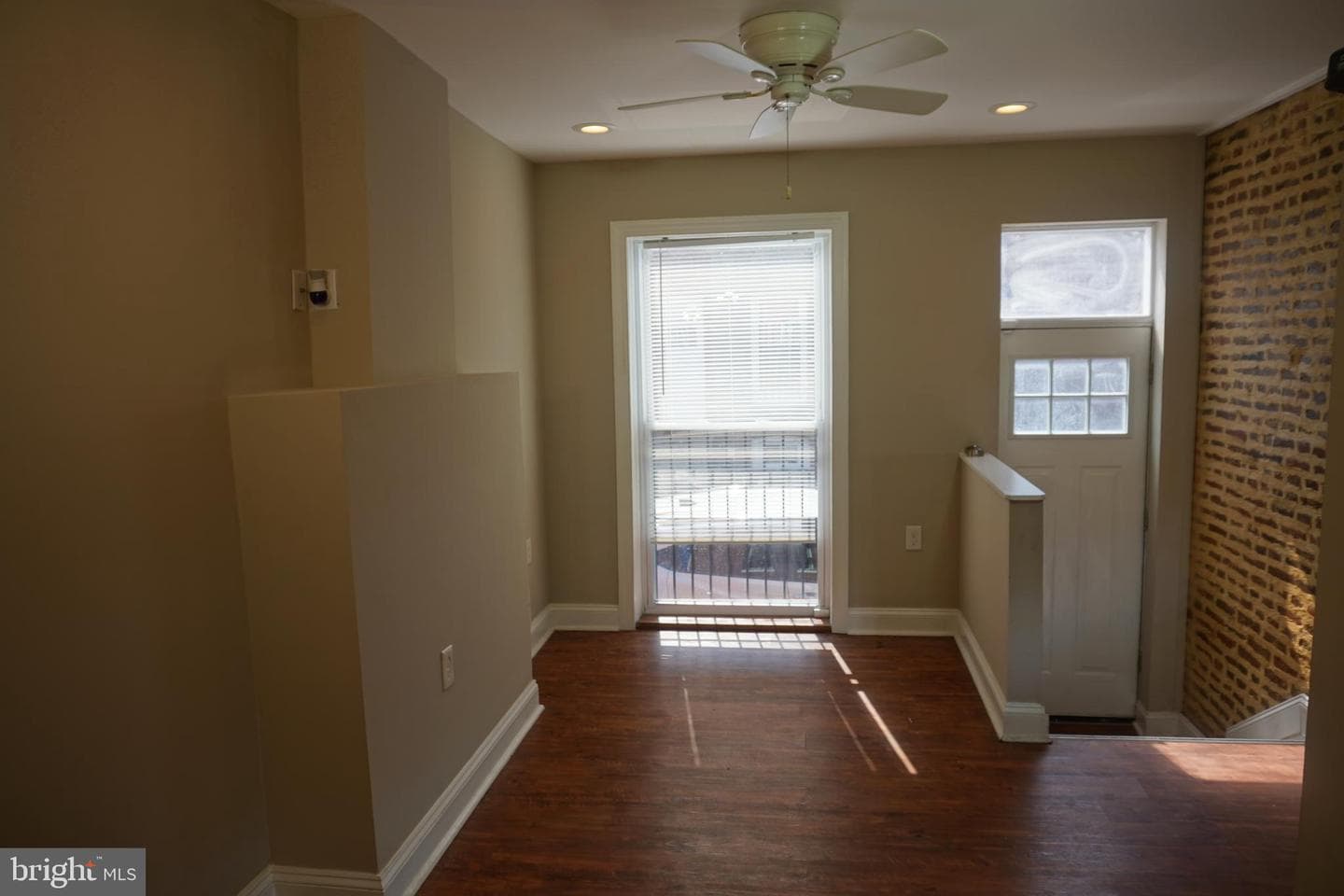 227 N Rose Street photo 4