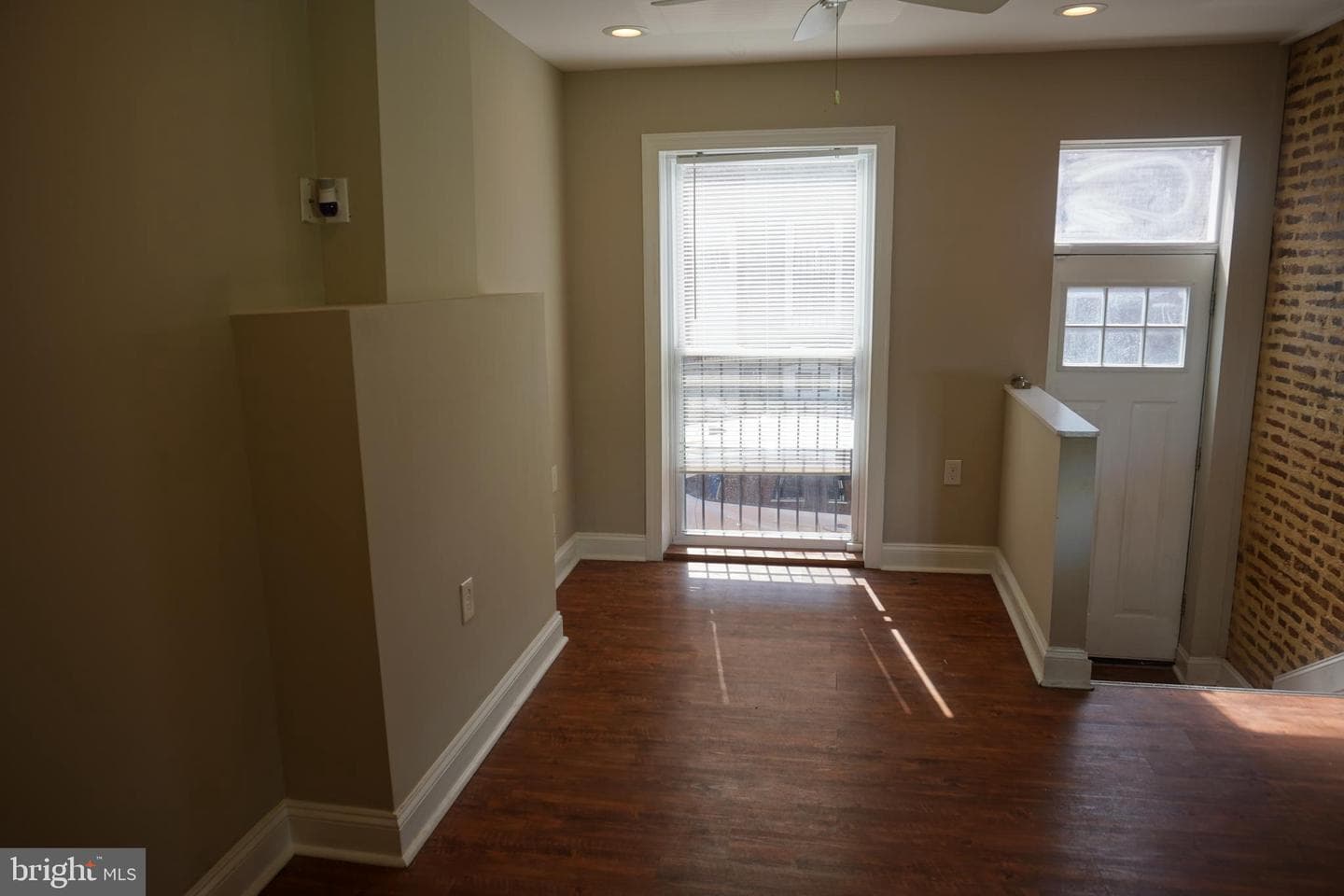 227 N Rose Street photo 5