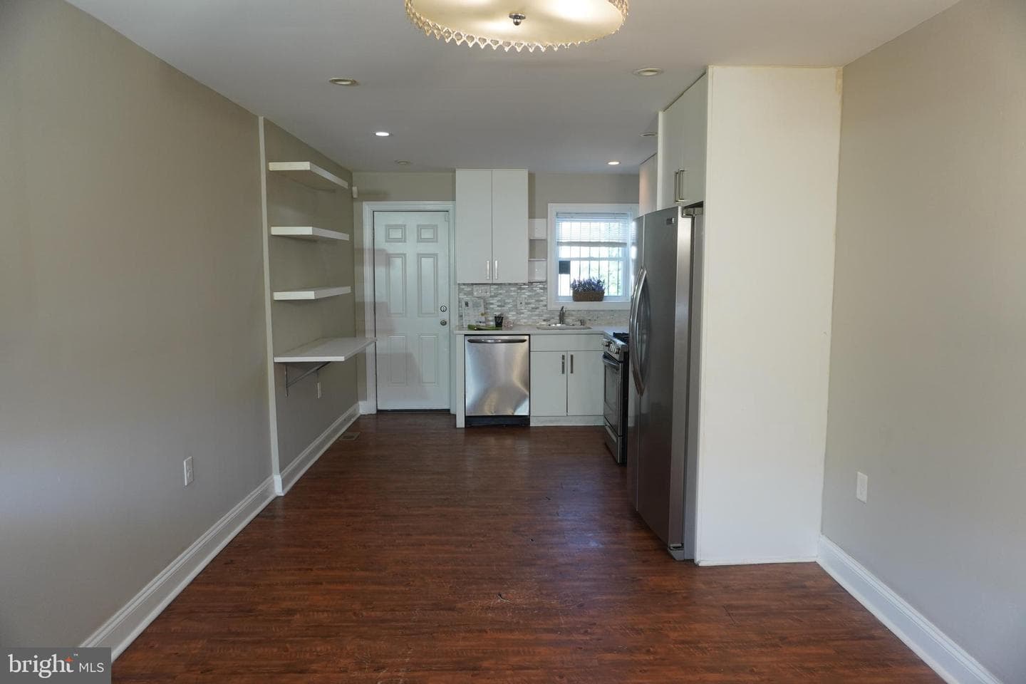 227 N Rose Street photo 8