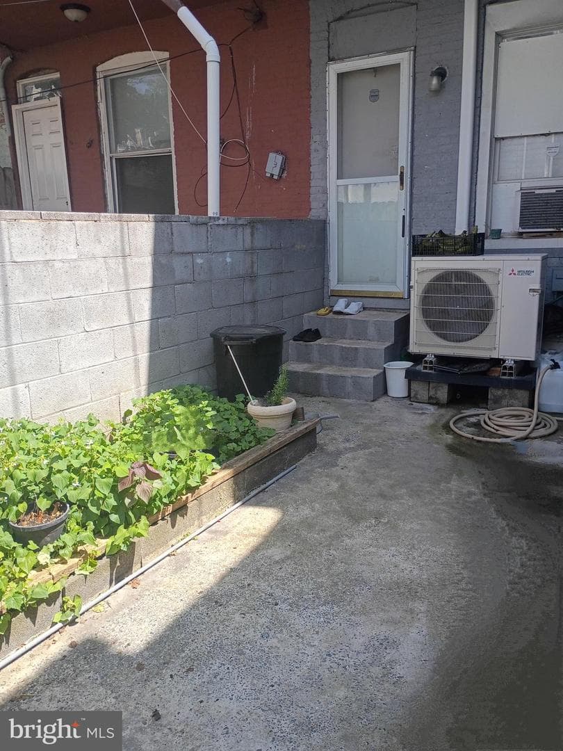 916 S Carey Street photo 10