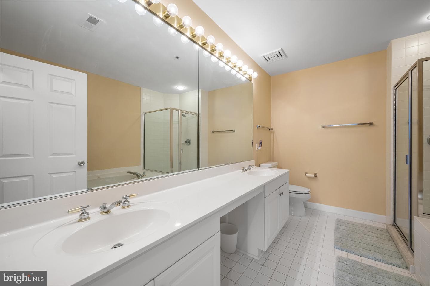 100 Harborview Drive #212 photo 16