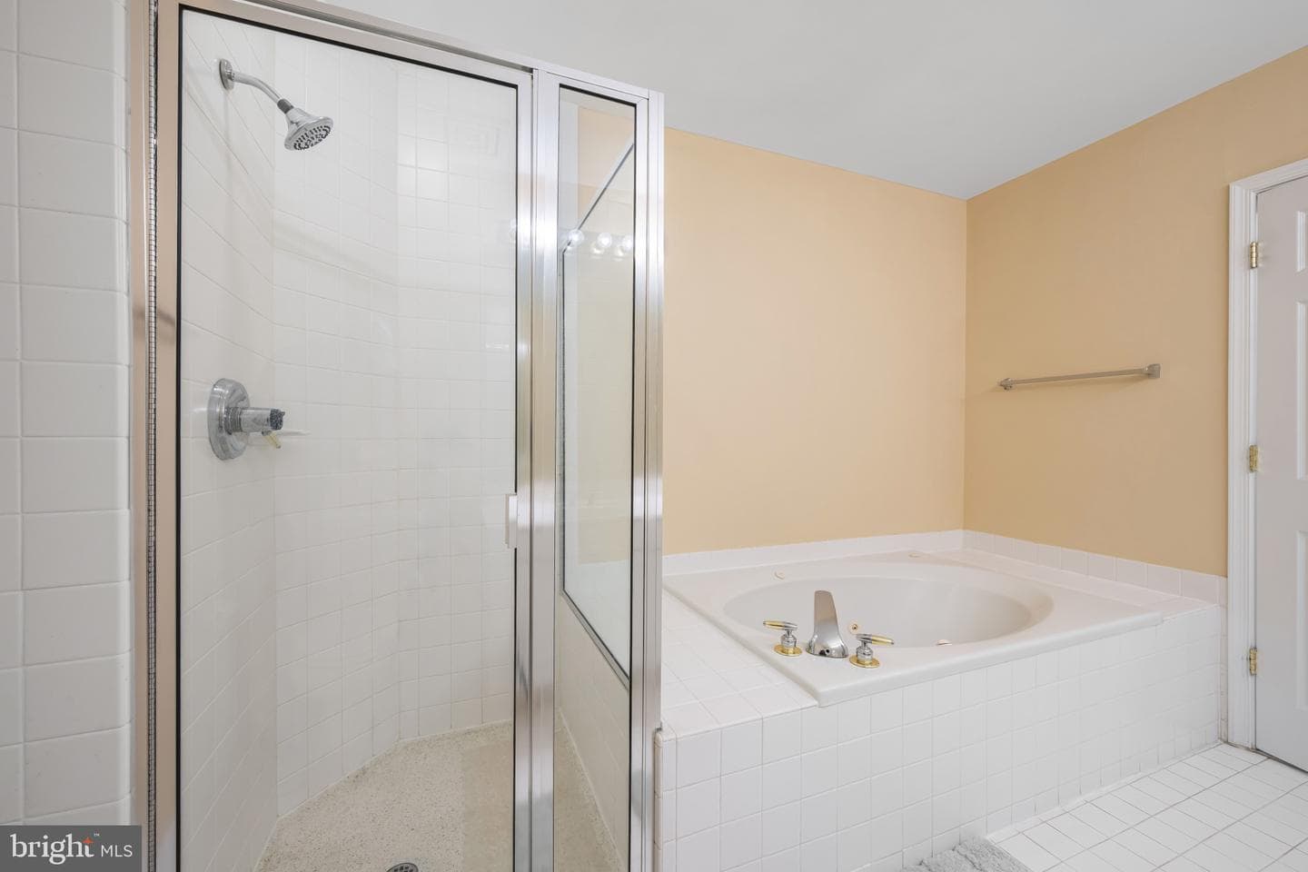 100 Harborview Drive #212 photo 19