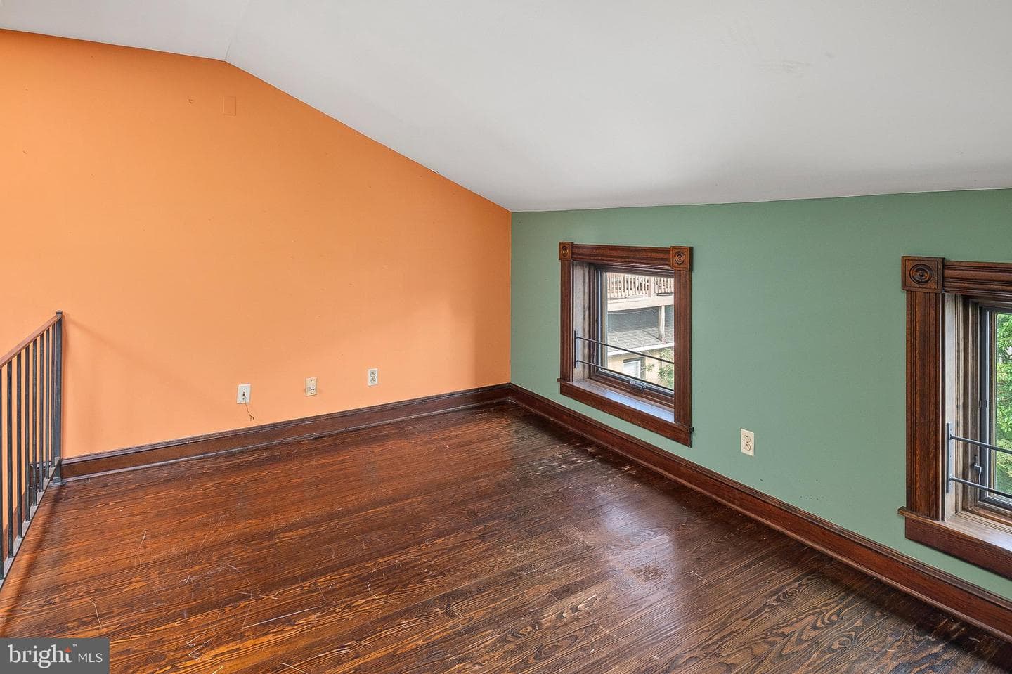 135 W Hill Street photo 31