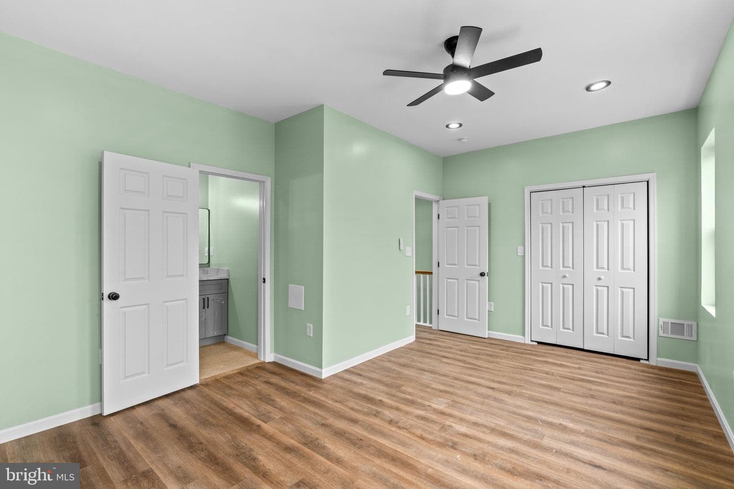 3002 Wylie Avenue photo 13