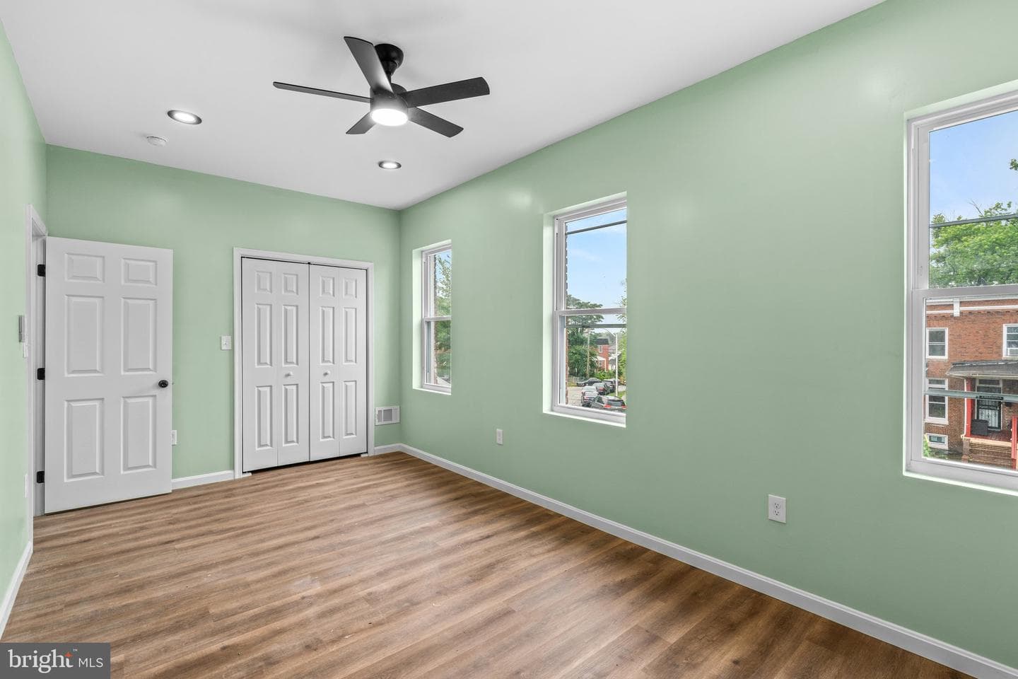 3002 Wylie Avenue photo 14