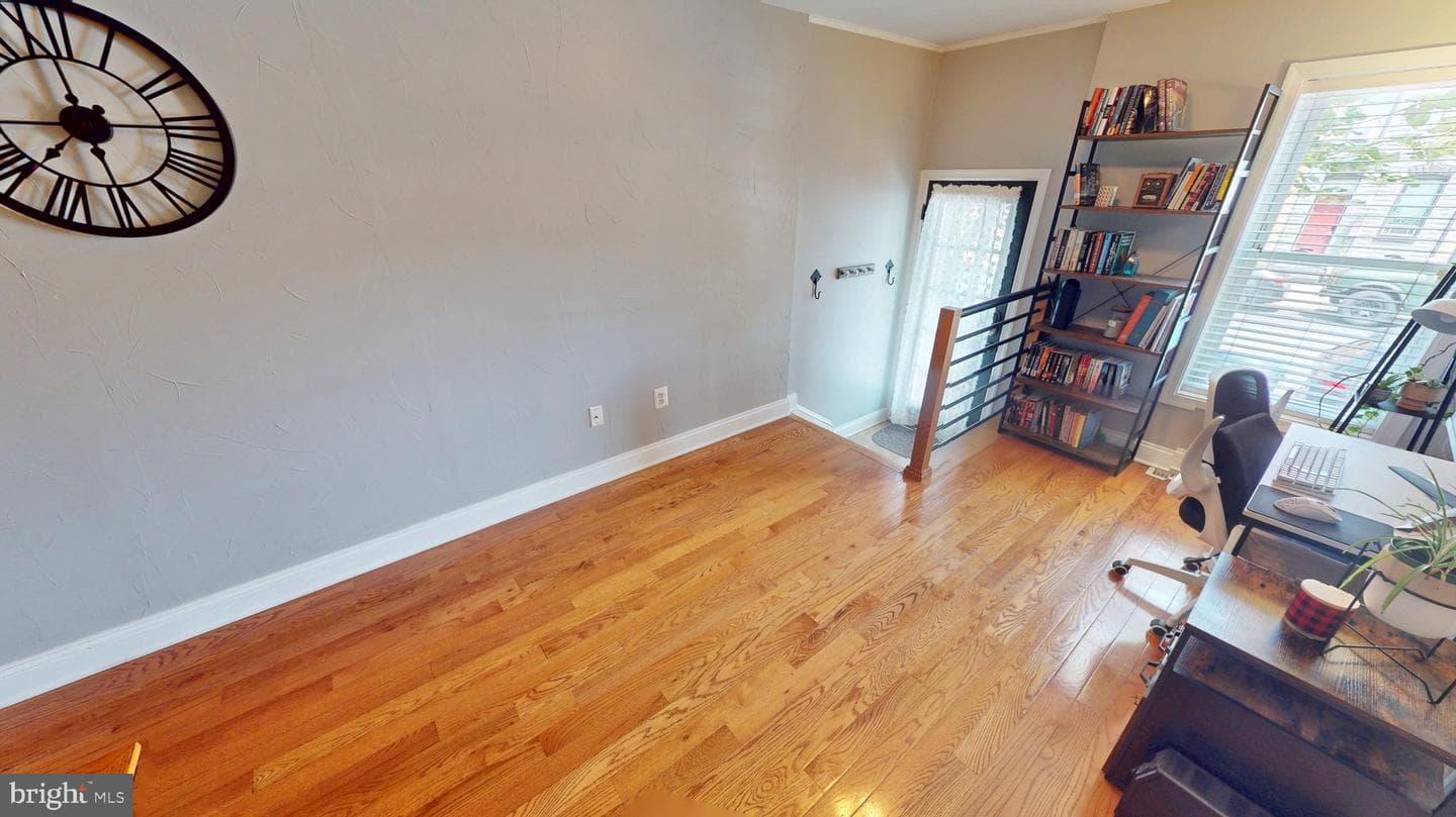 3021 Hudson Street photo 10