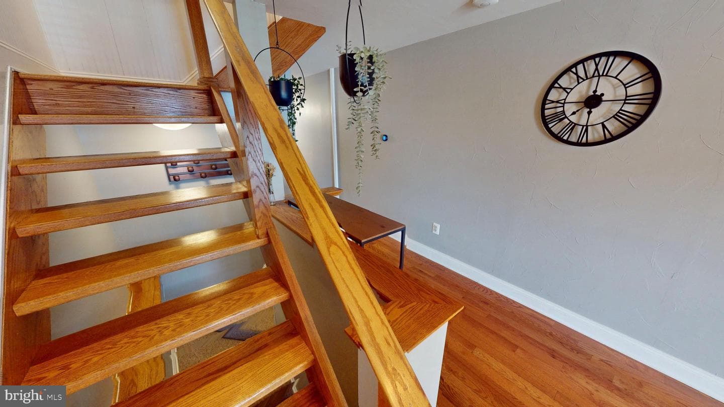 3021 Hudson Street photo 13