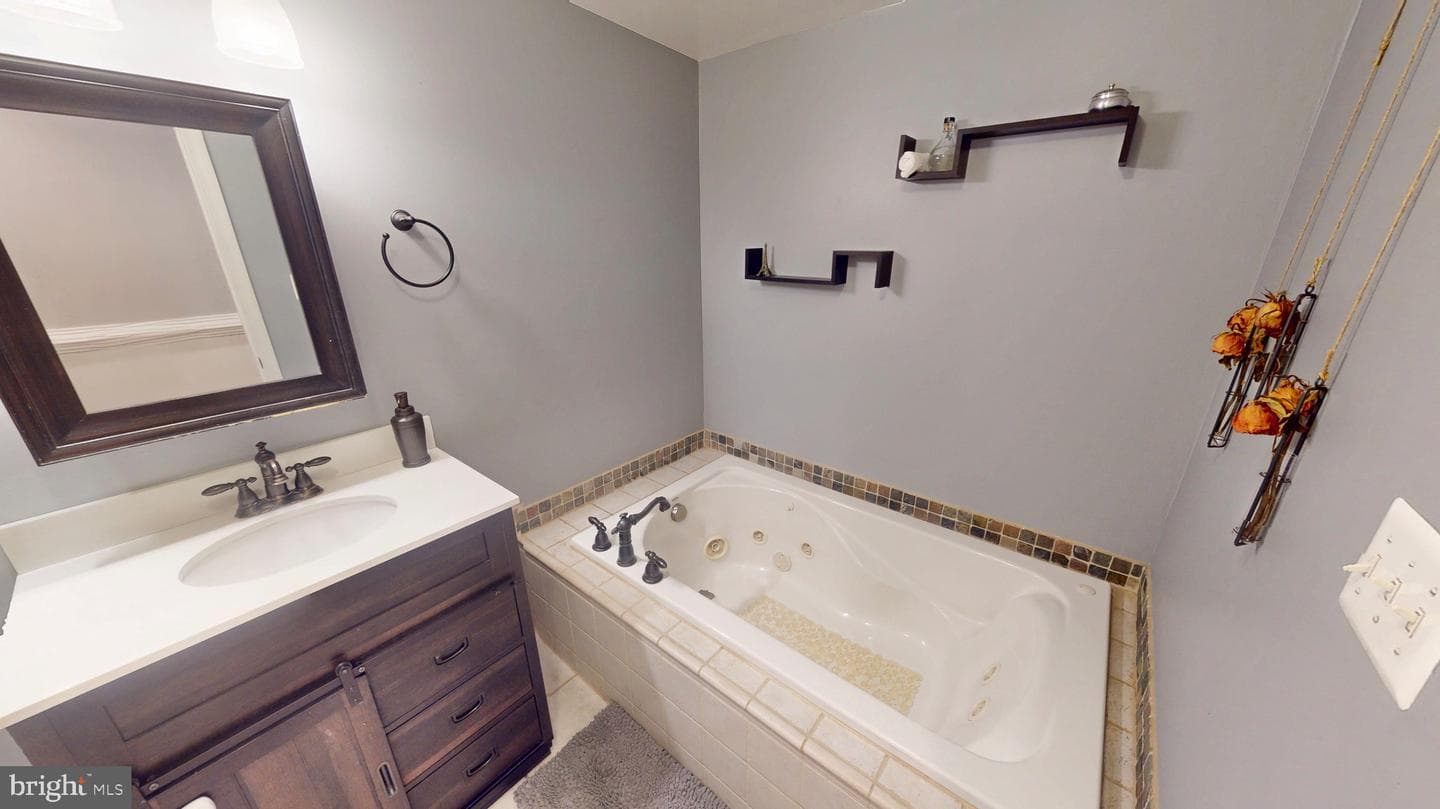 3021 Hudson Street photo 17