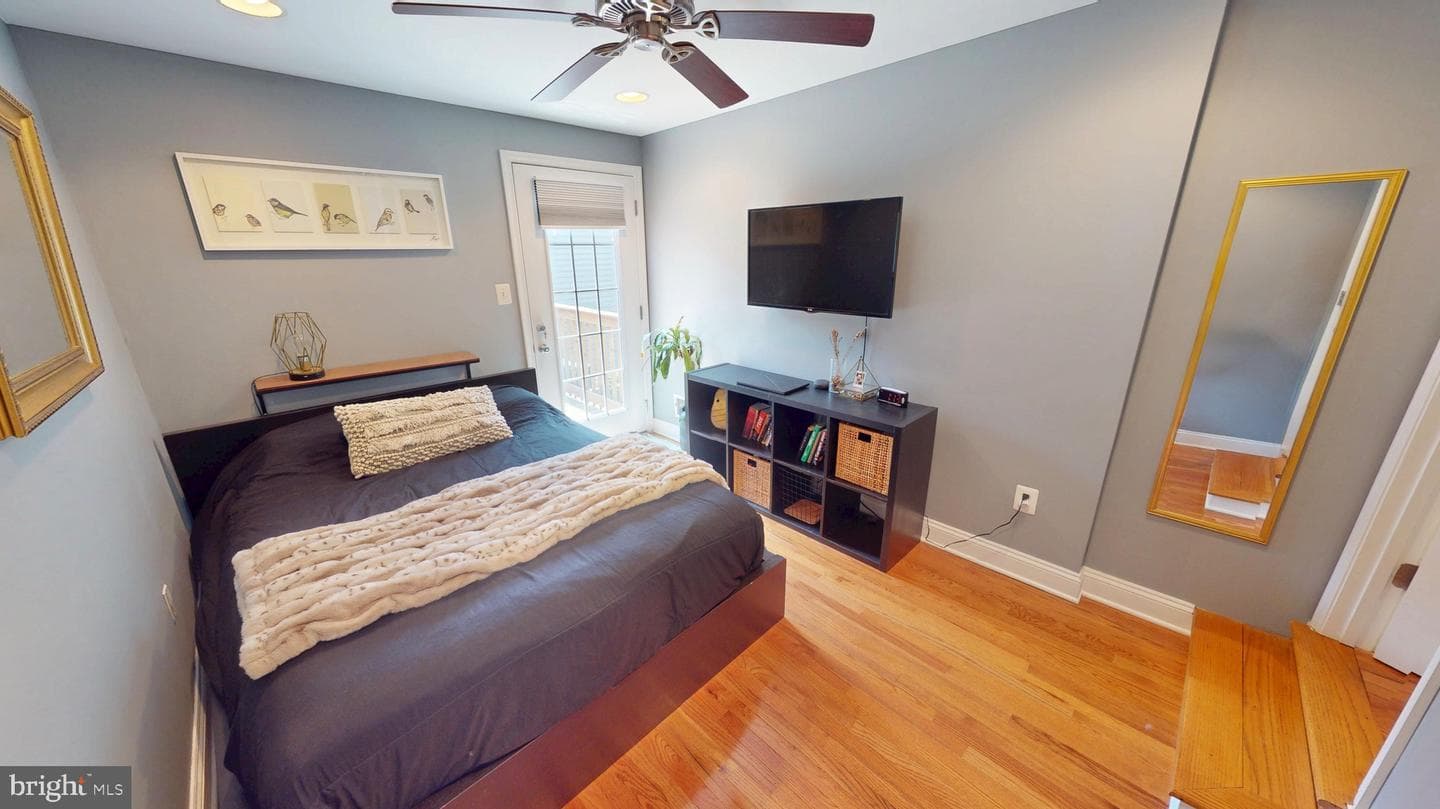 3021 Hudson Street photo 22