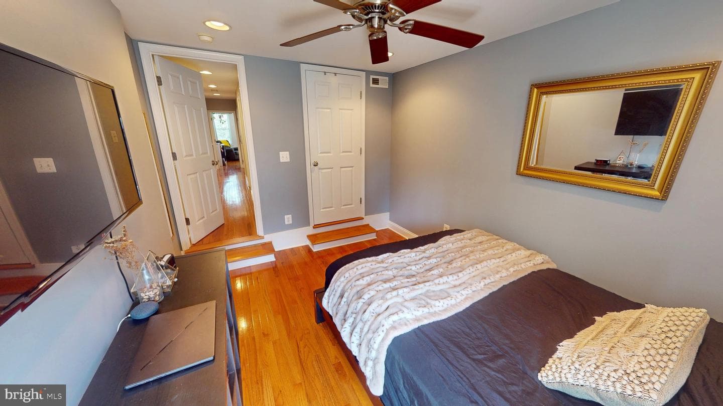 3021 Hudson Street photo 23