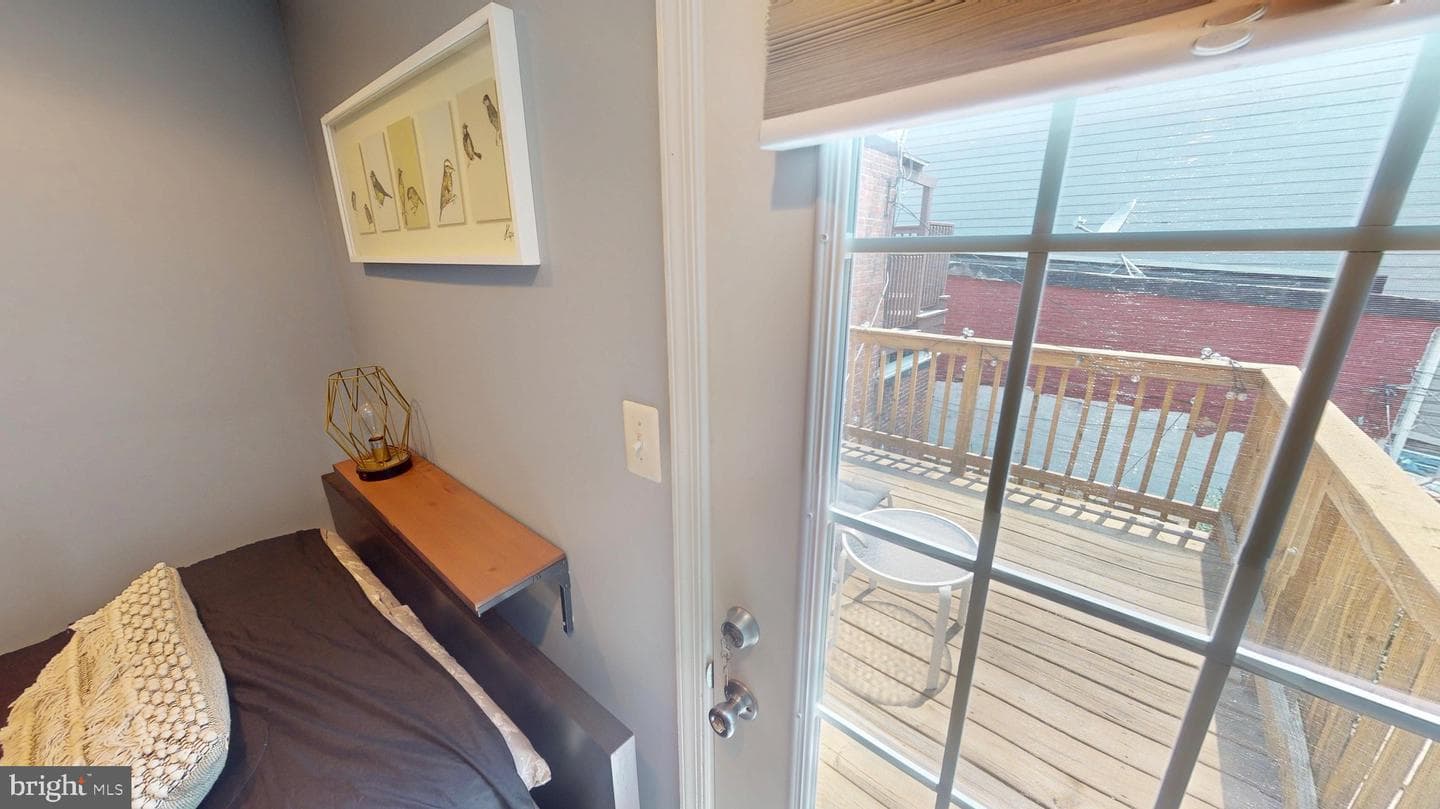 3021 Hudson Street photo 24