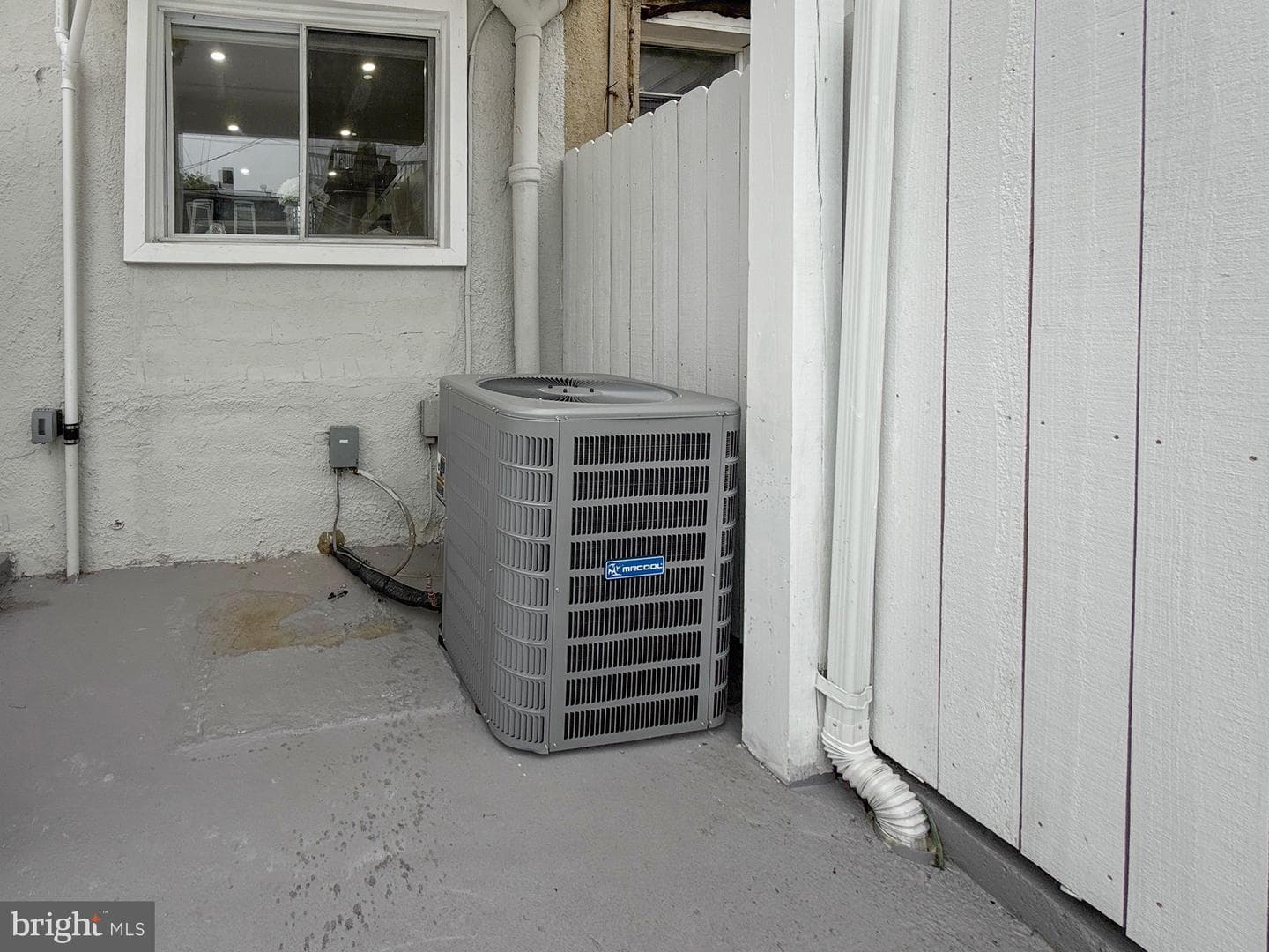 1180 Cleveland Street photo 30