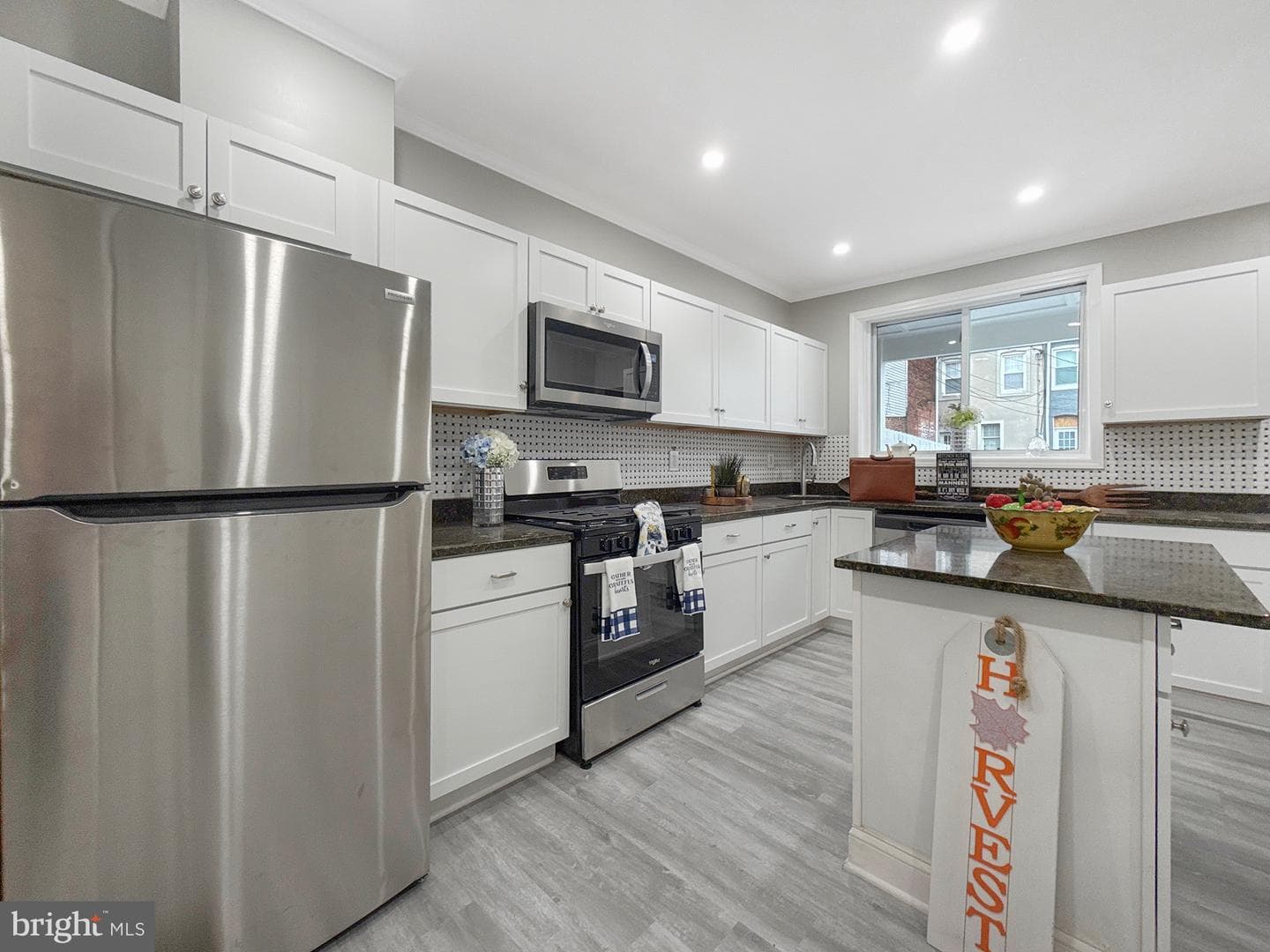 1180 Cleveland Street photo 5