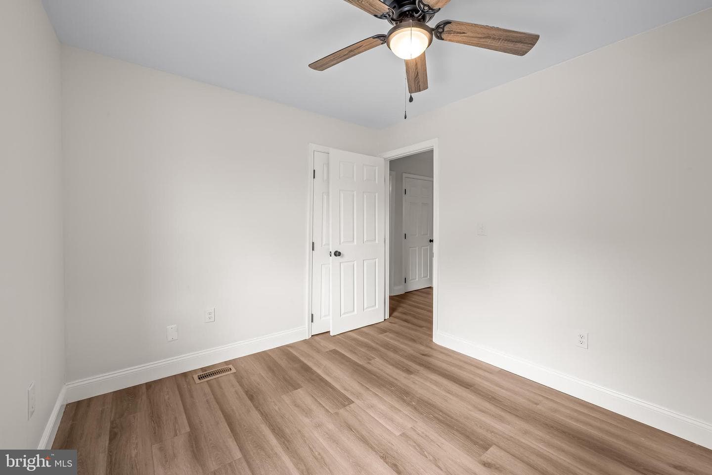 4577 Derby Manor Drive photo 18
