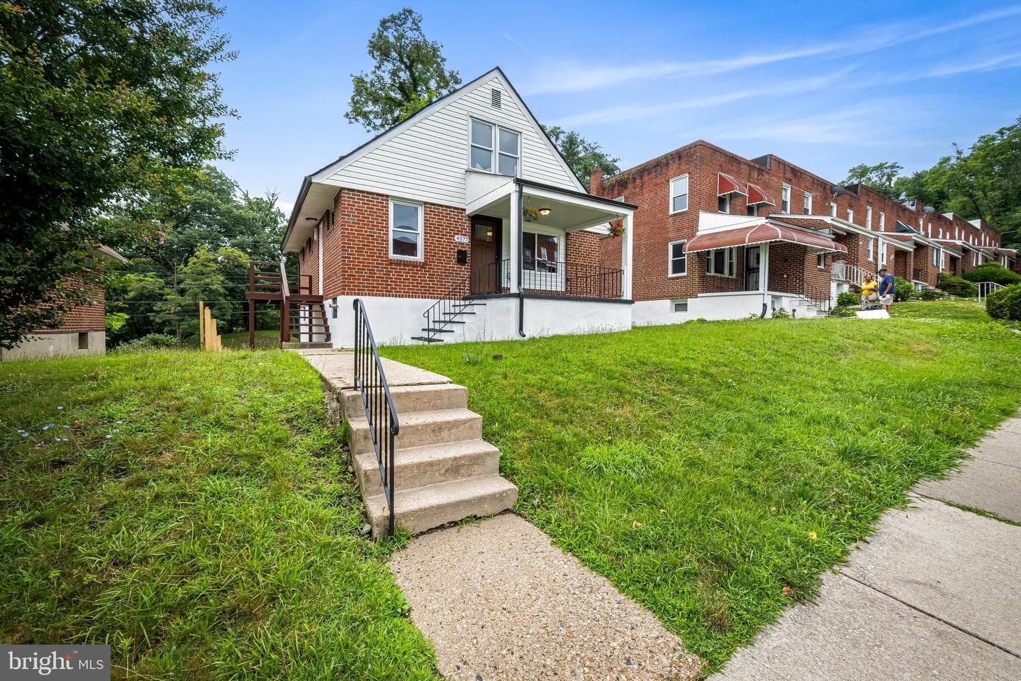 4577 Derby Manor Drive photo 2