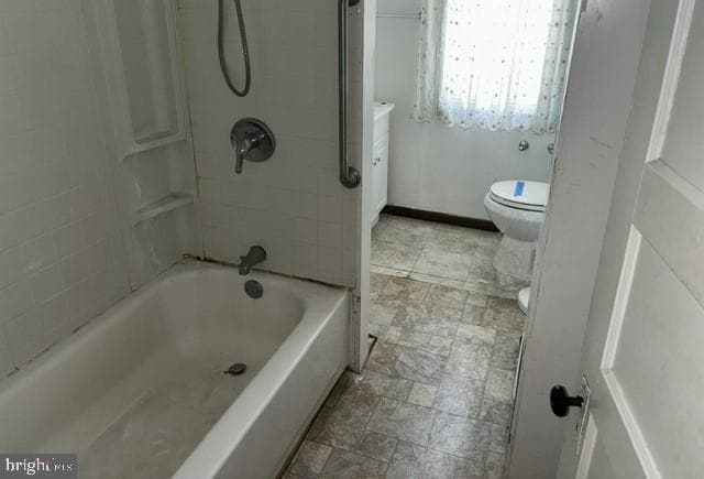 1640 N Ellamont Street photo 8