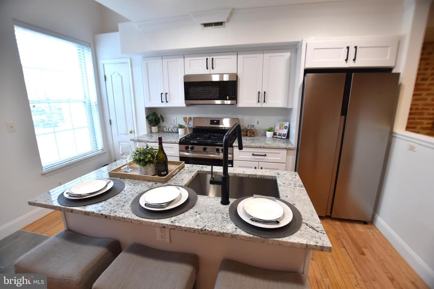 2902 Hudson Street photo 3