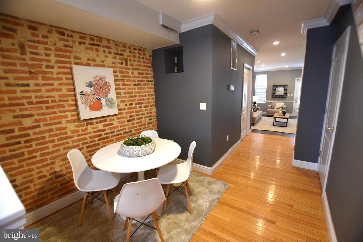 2902 Hudson Street photo 5