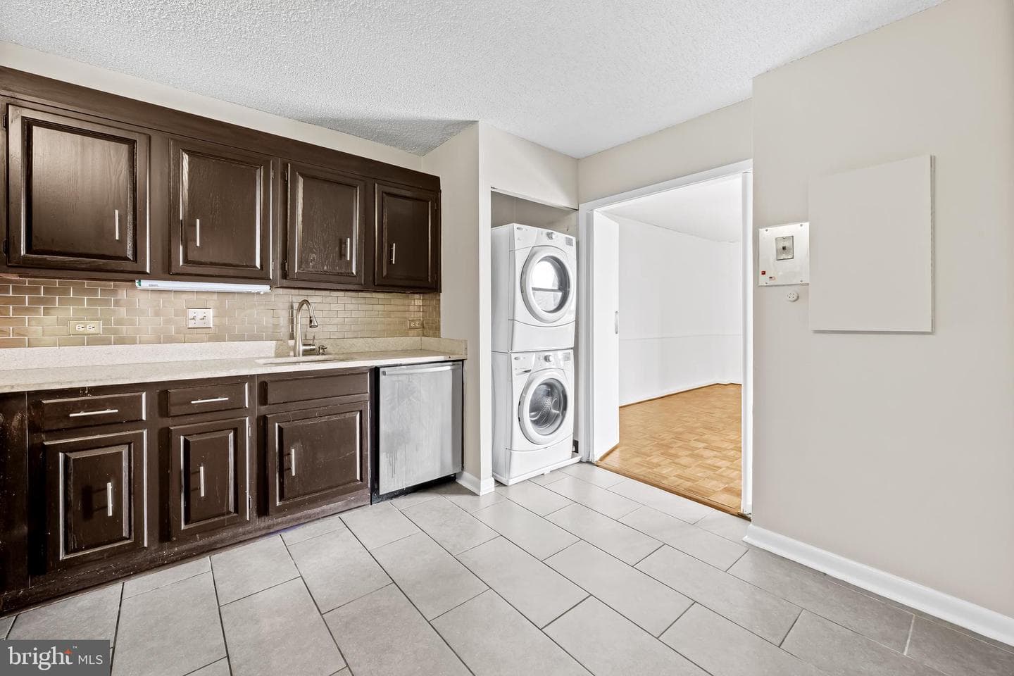 4100 N Charles Street N #803 photo 14