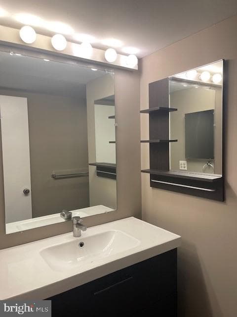 4100 N Charles Street N #803 photo 22