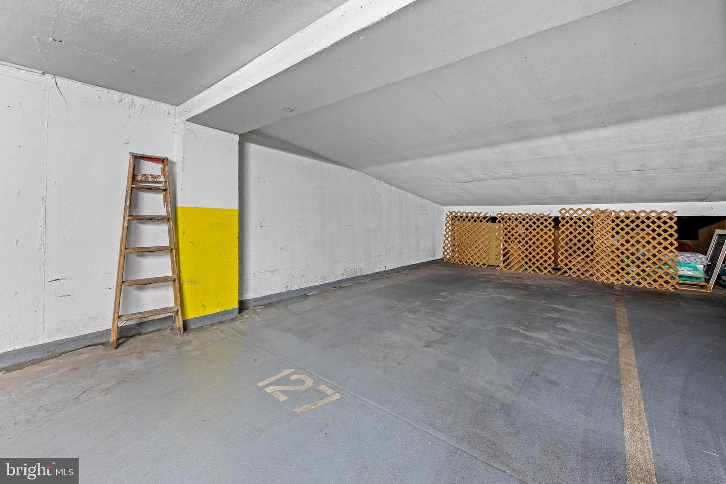 4100 N Charles Street N #803 photo 31