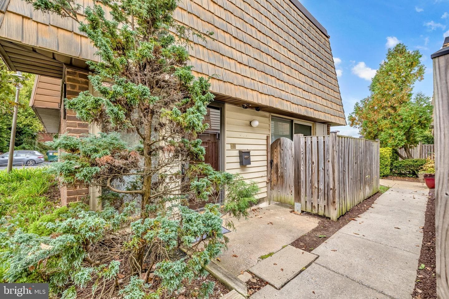 7380 Park Heights Avenue photo 2