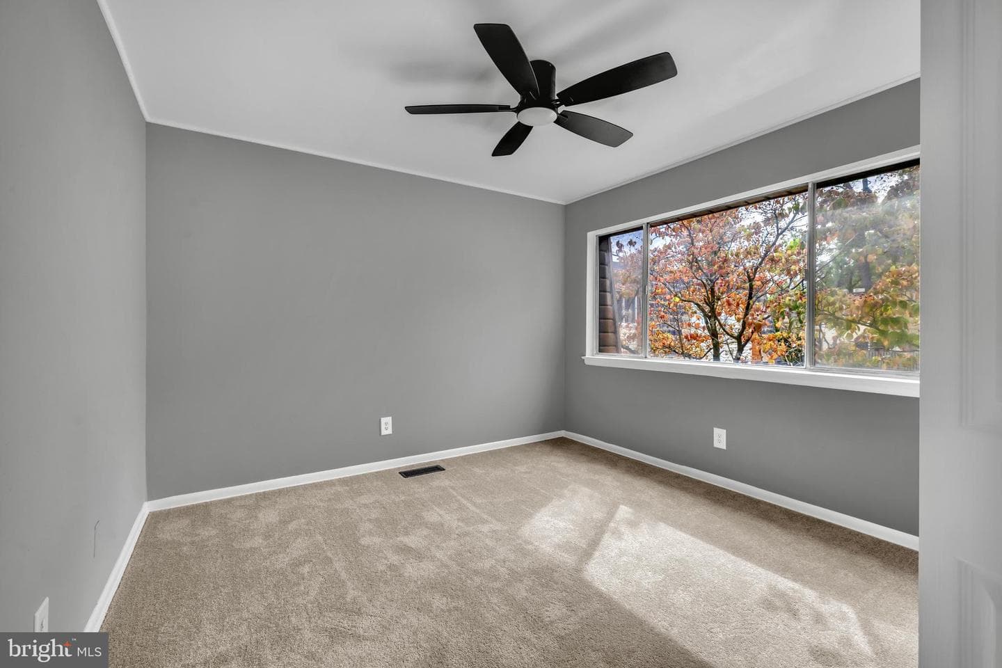 7380 Park Heights Avenue photo 29
