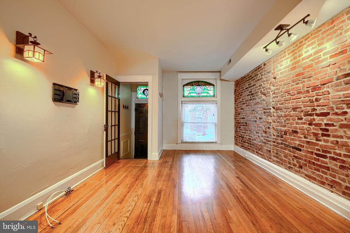511 S Belnord Avenue photo 4