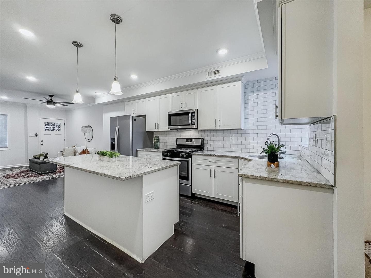 3922 Woodridge Road photo 6