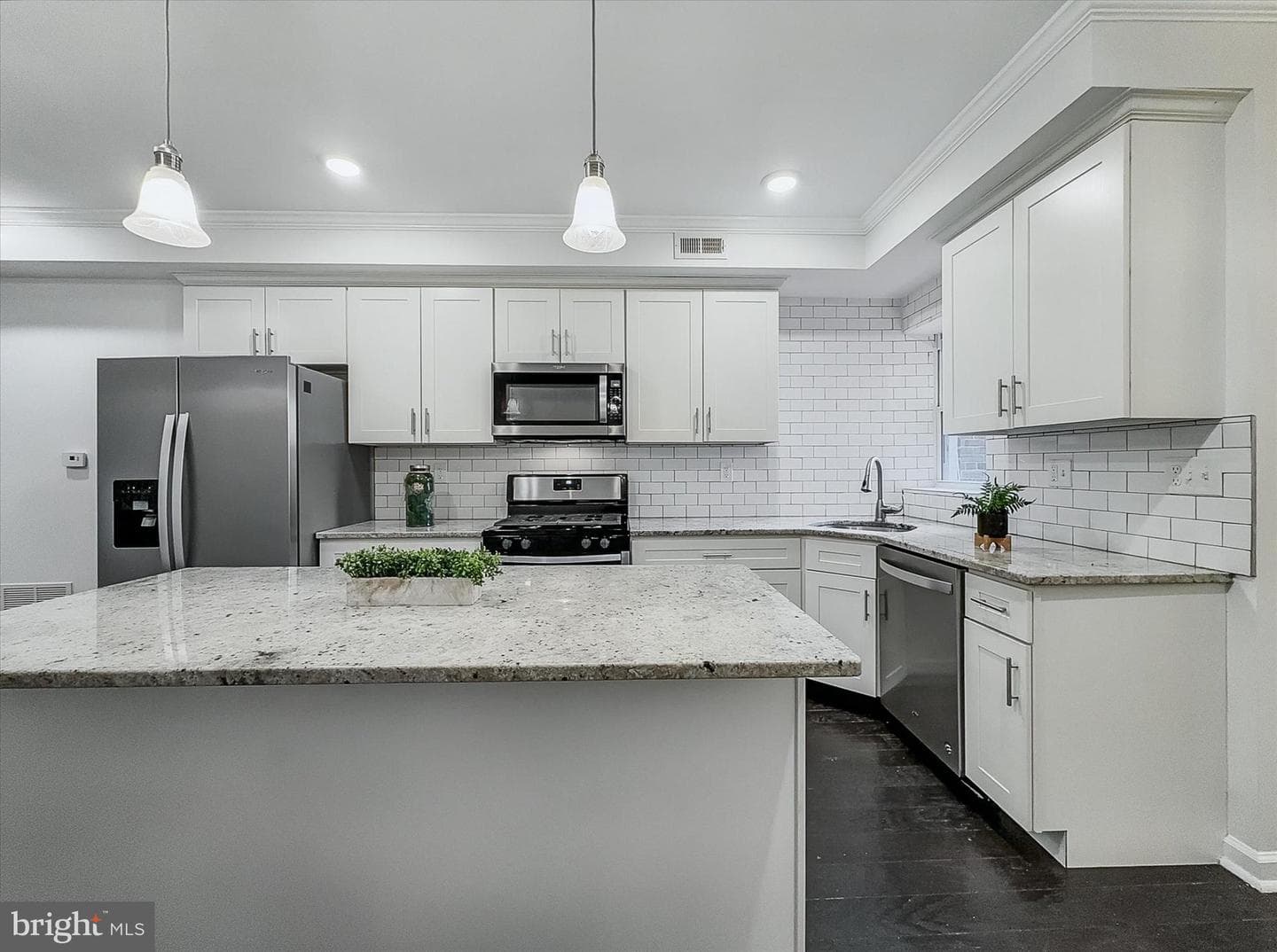3922 Woodridge Road photo 7