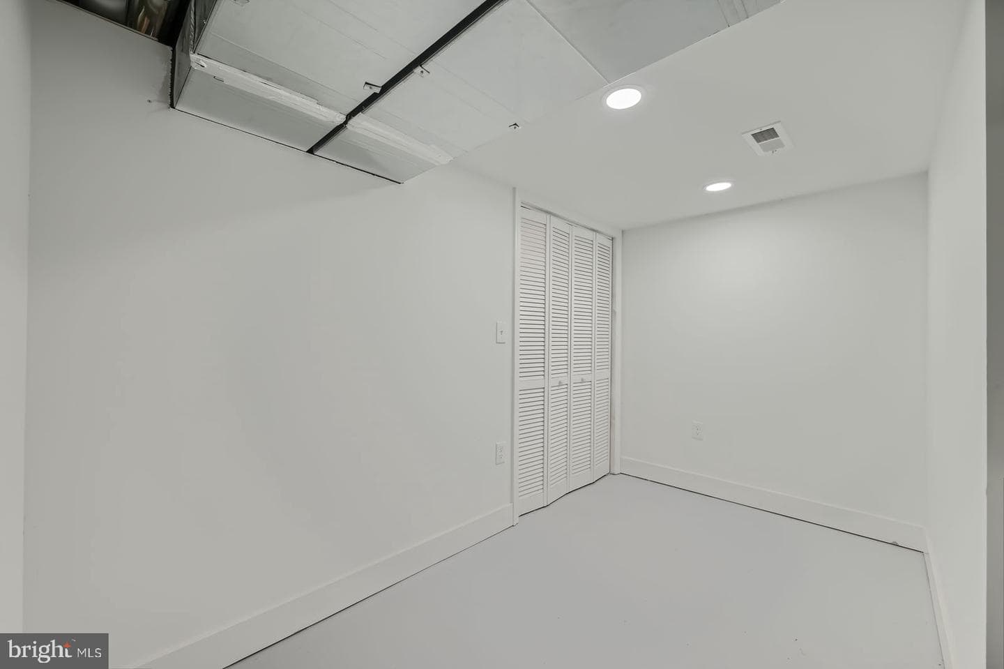 3814 Cedardale Road photo 21