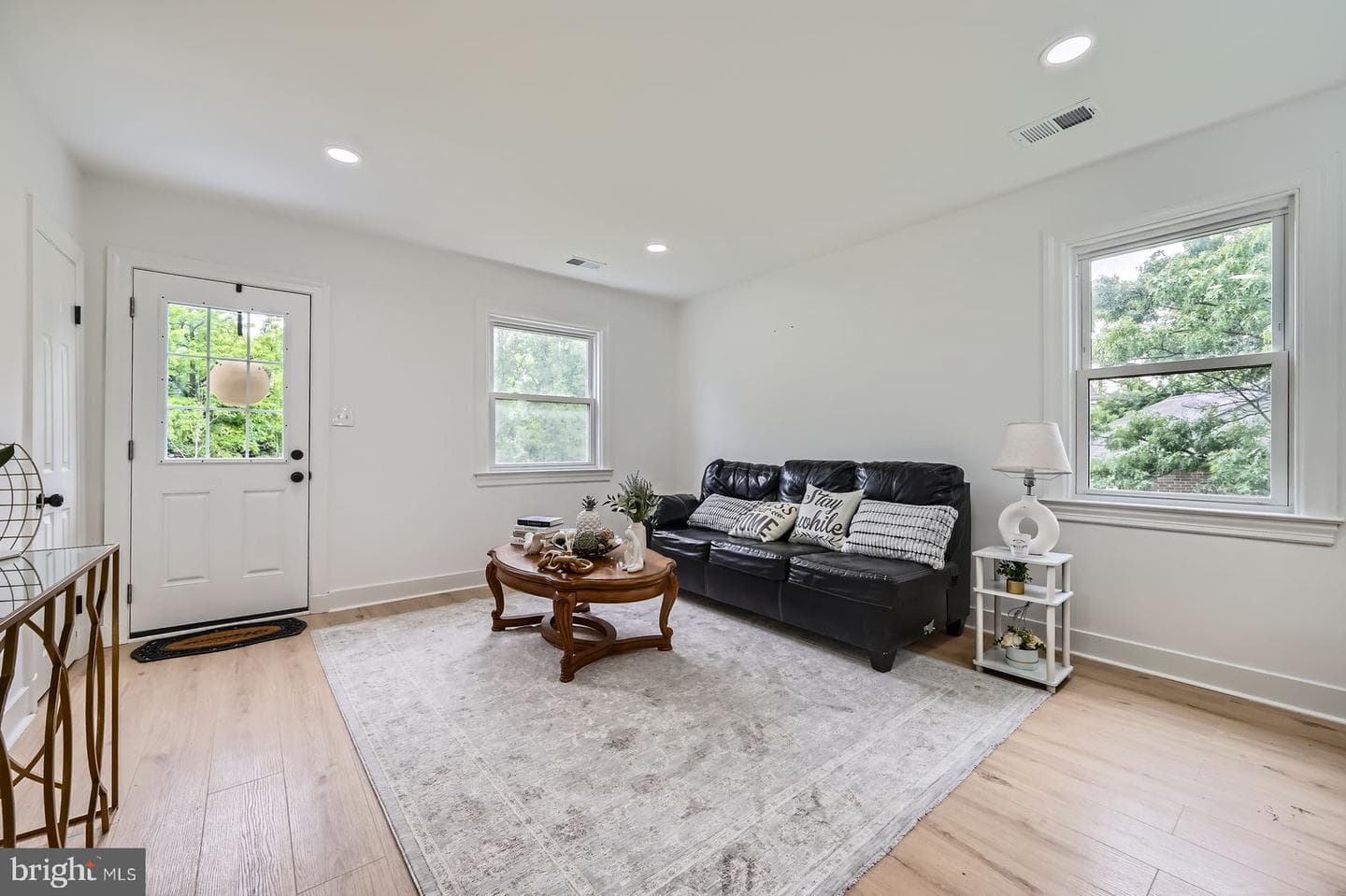 3814 Cedardale Road photo 6