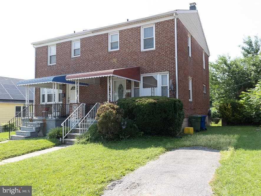 4540 Hazelwood Avenue photo 2