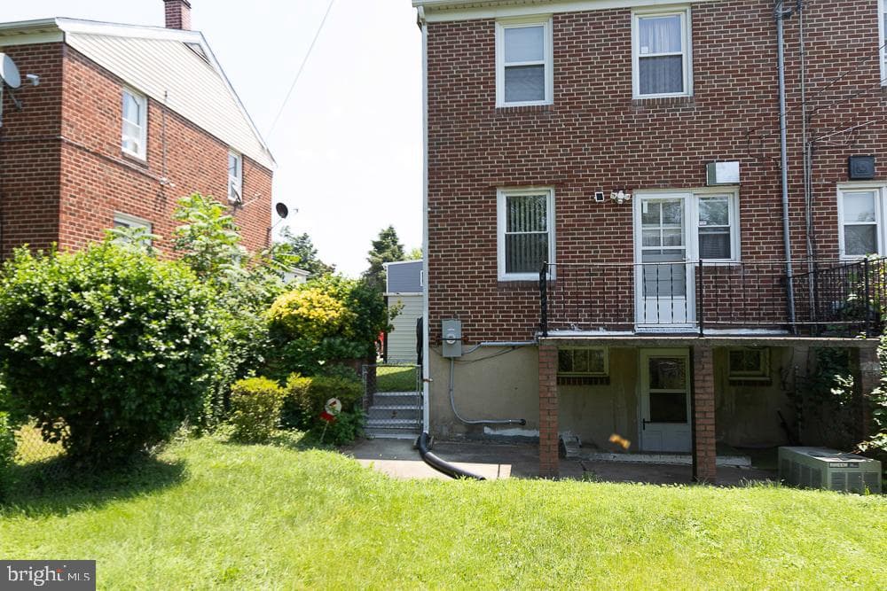 4540 Hazelwood Avenue photo 24