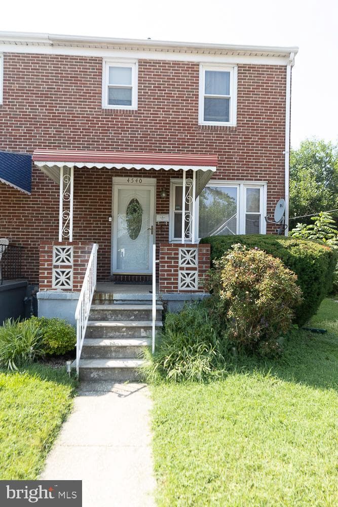4540 Hazelwood Avenue photo 3