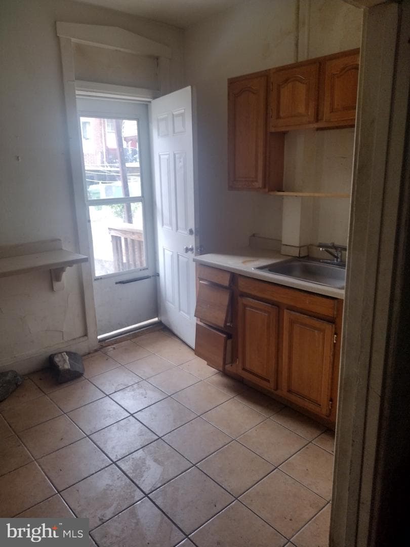 2714 E Biddle Street photo 13