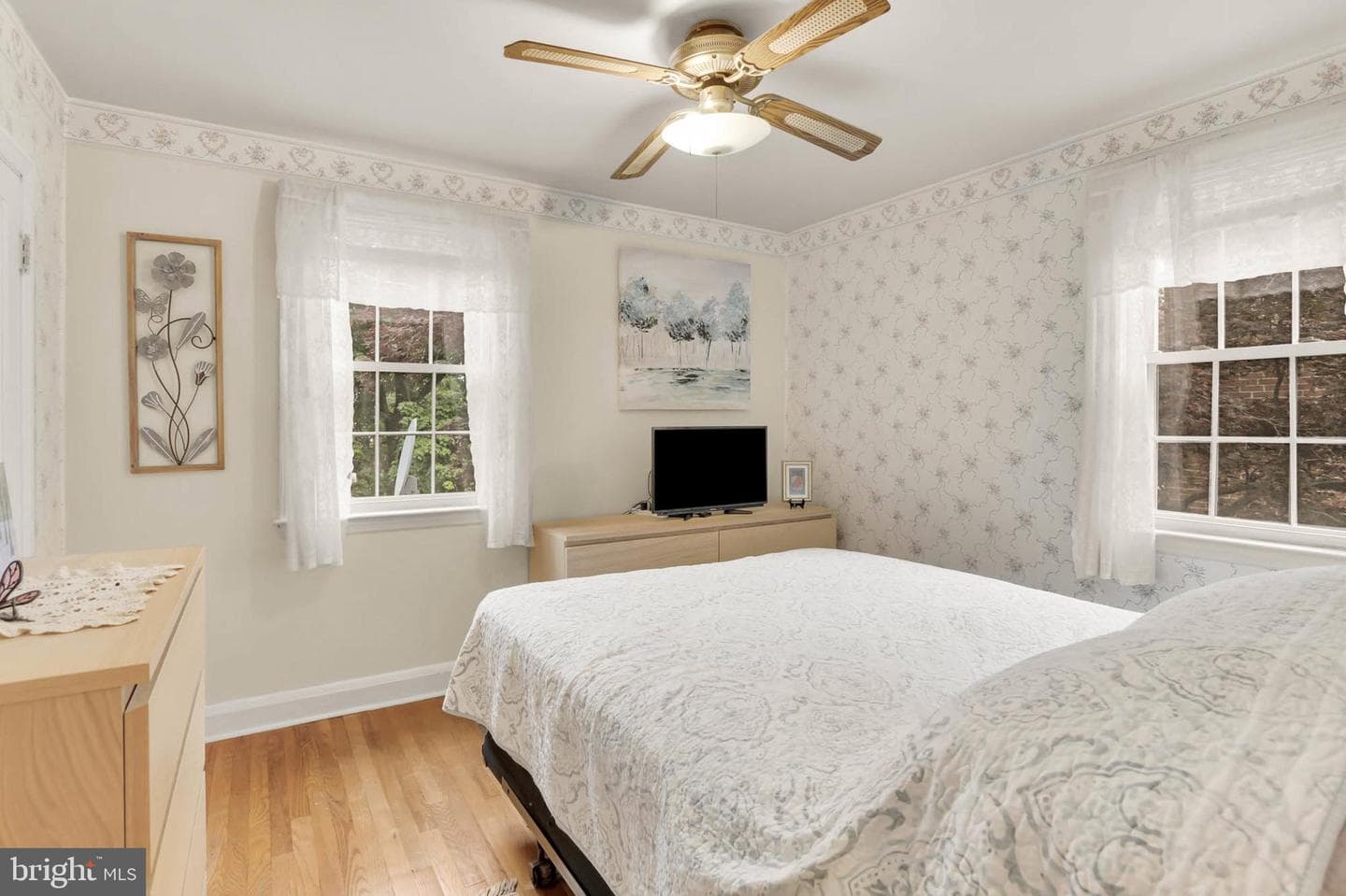 5947 Lillyan Avenue photo 16