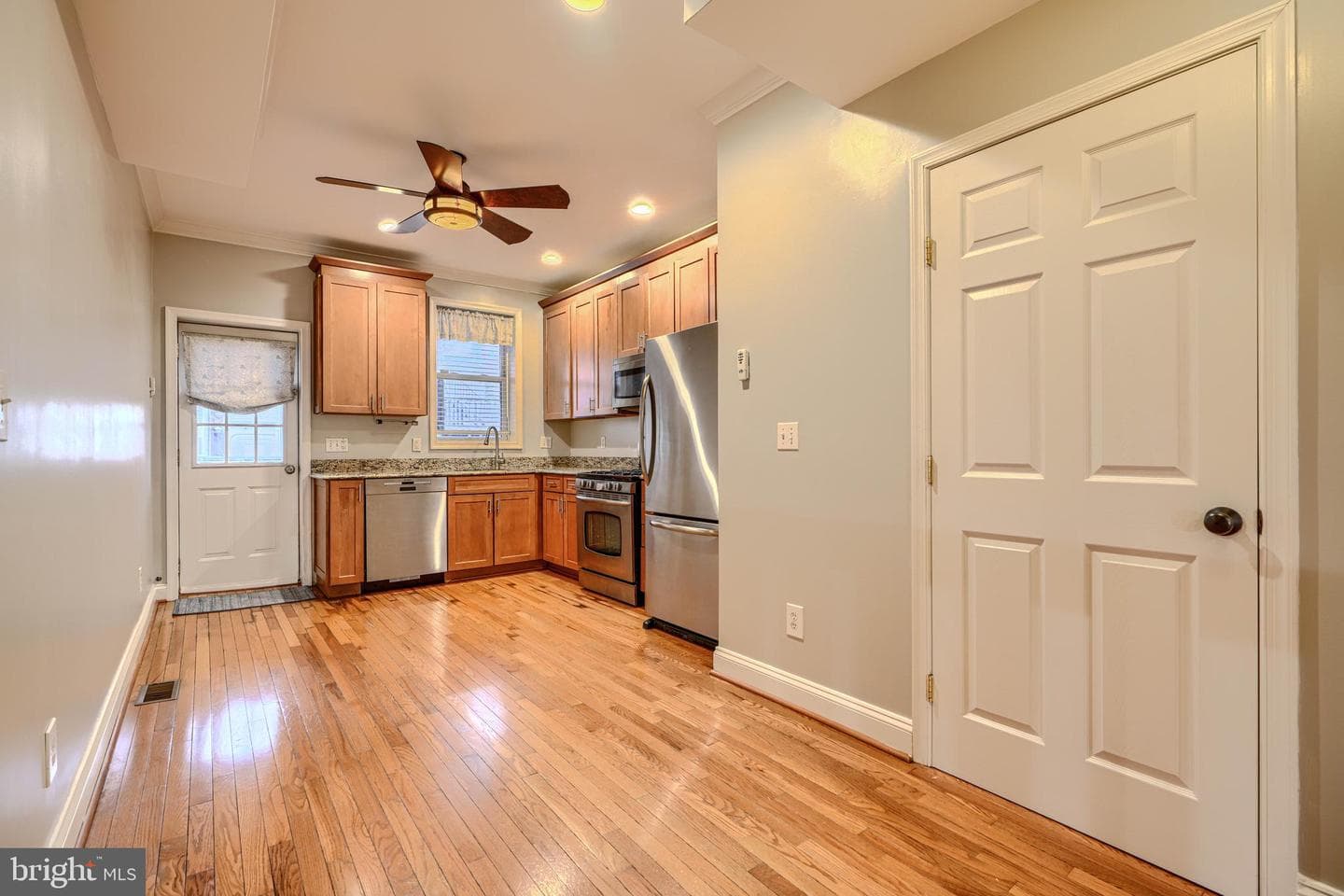 1413 Hull Street photo 10