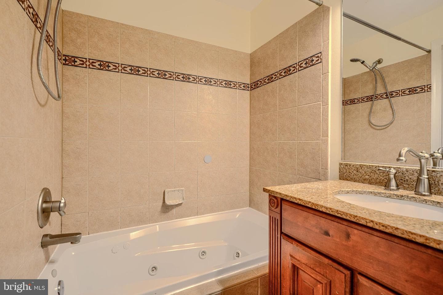 1413 Hull Street photo 24