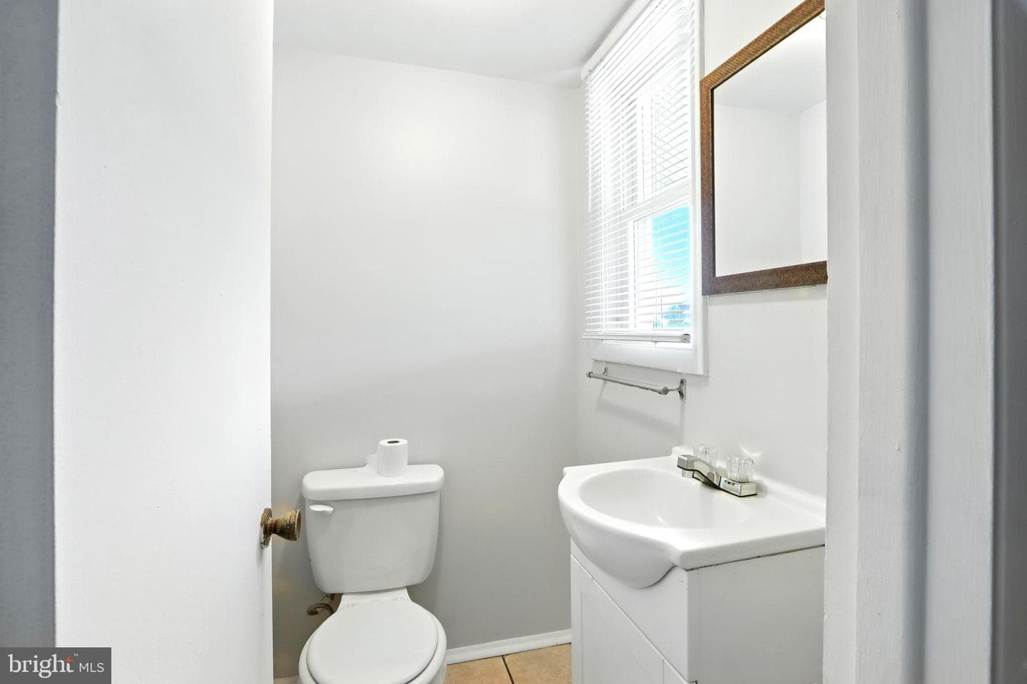 4255 Labyrinth Road photo 11