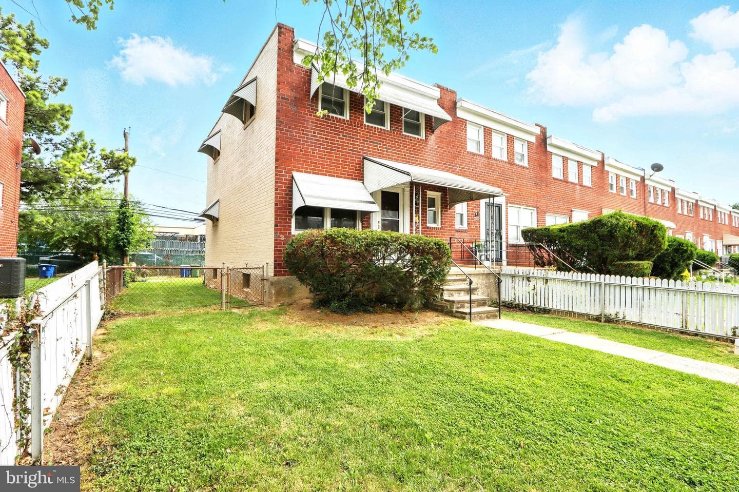 4255 Labyrinth Road photo 2