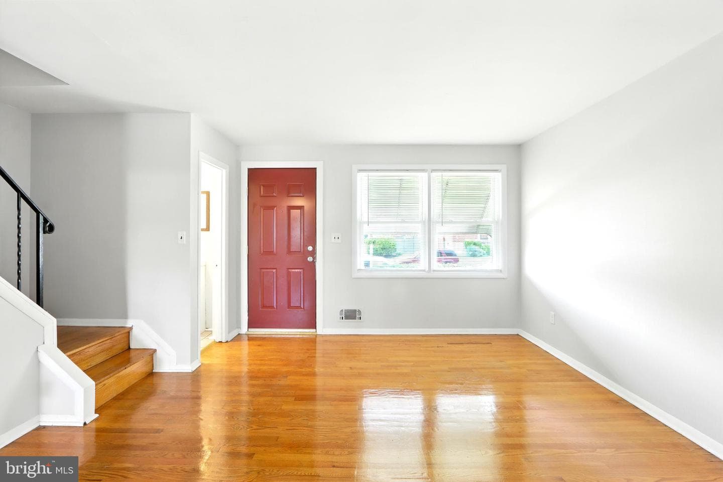 4255 Labyrinth Road photo 4