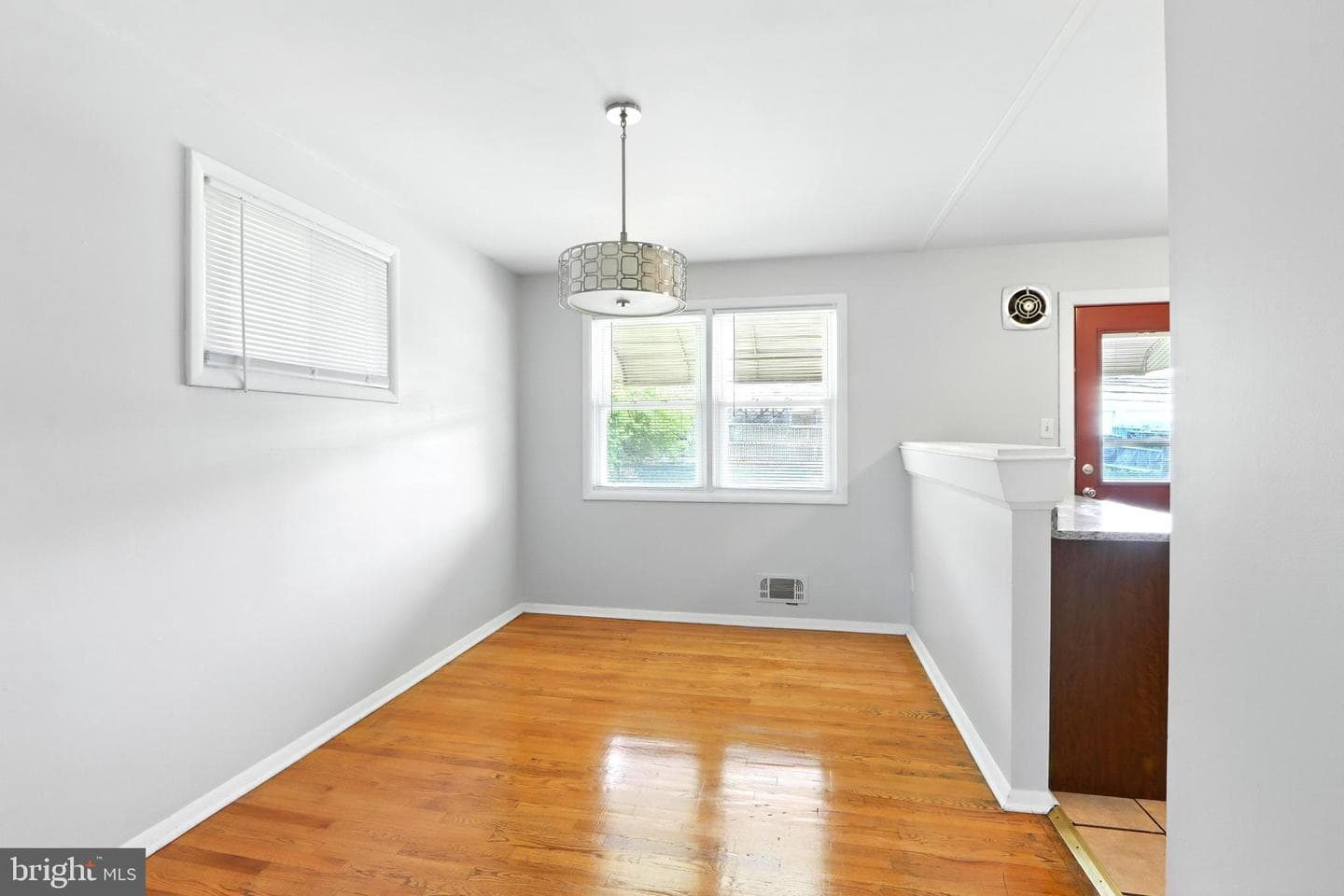 4255 Labyrinth Road photo 5