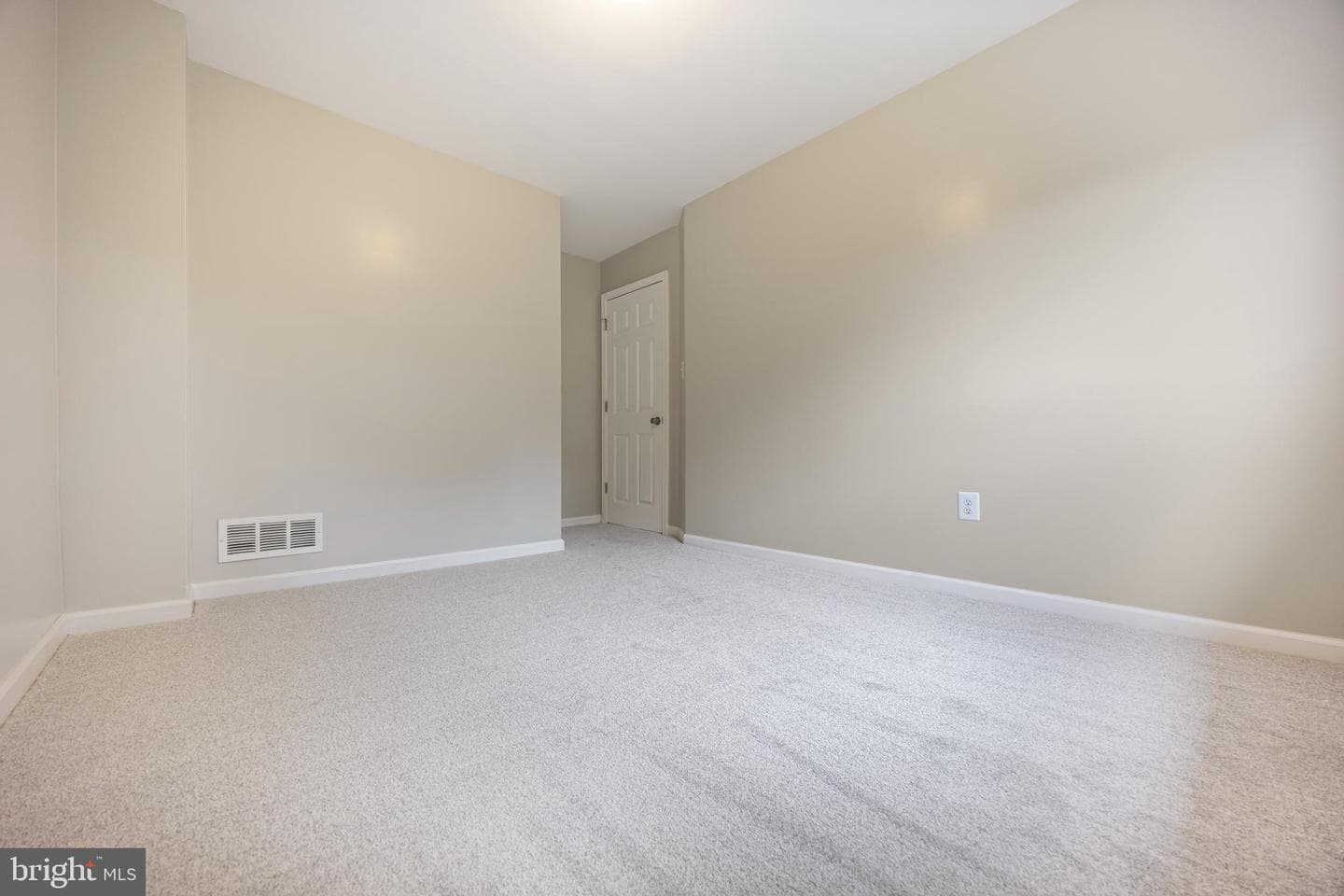 4703 Williston Street photo 16